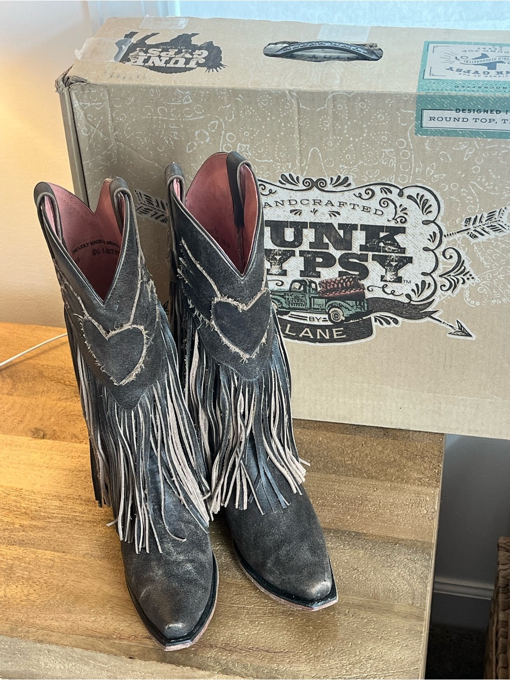 Junk Gypsy “Dreamer” by Lane Boots - Picture 2 of 12